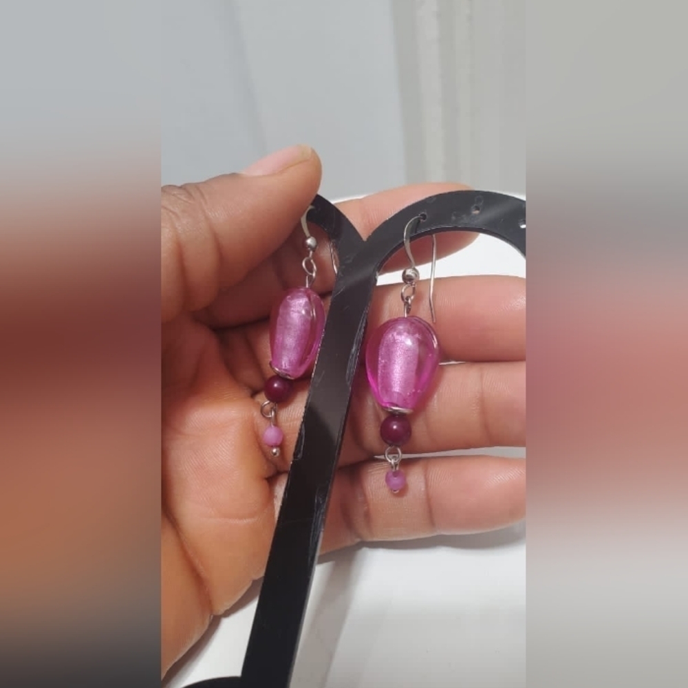 Pink Purple Dangling Crystal Earrings . 🌴 - Picture 4 of 5